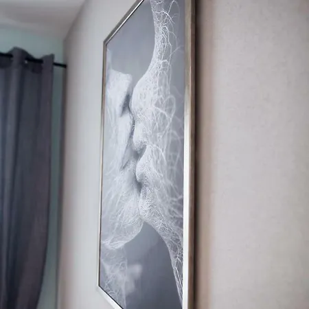 M.h. Arthouse Apartment *