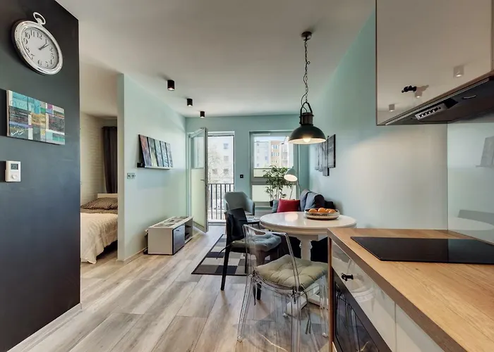 M.h. Arthouse Отель *